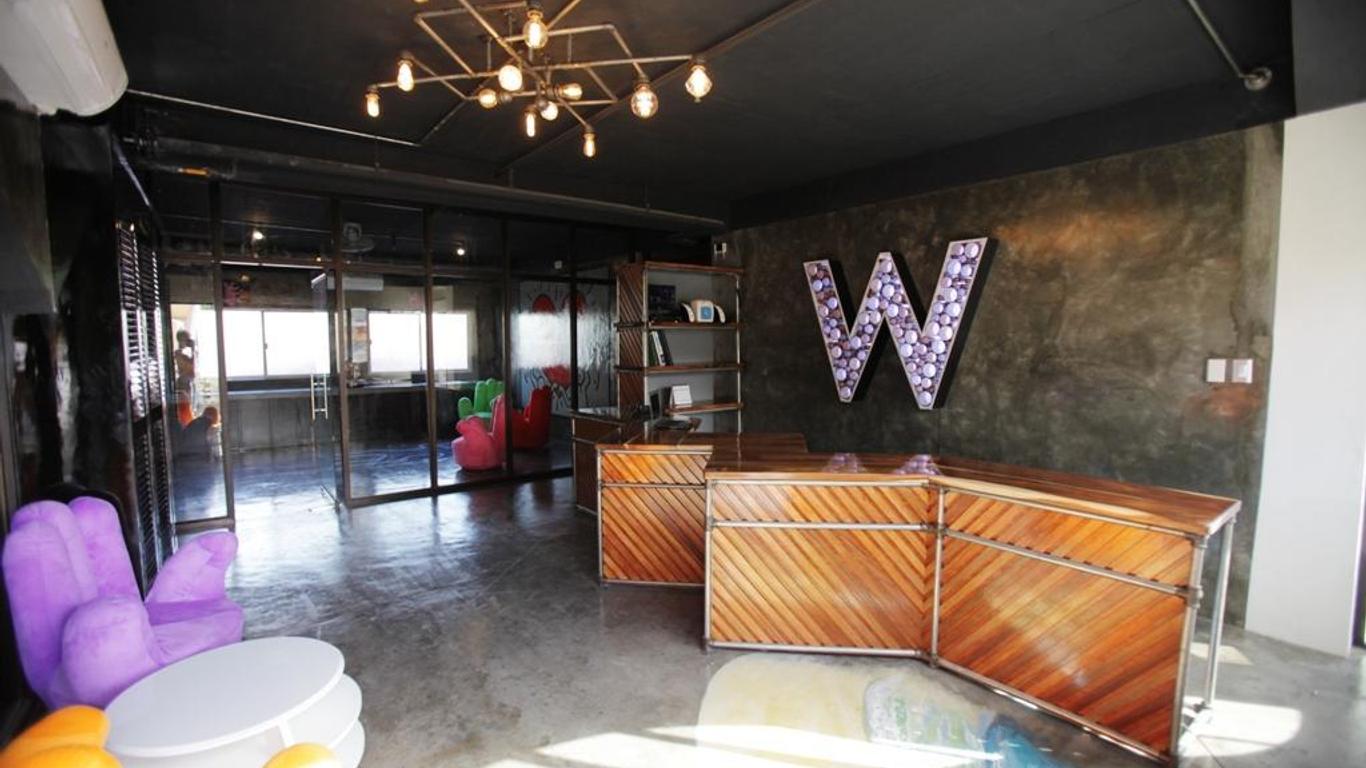 W Hostel Boracay