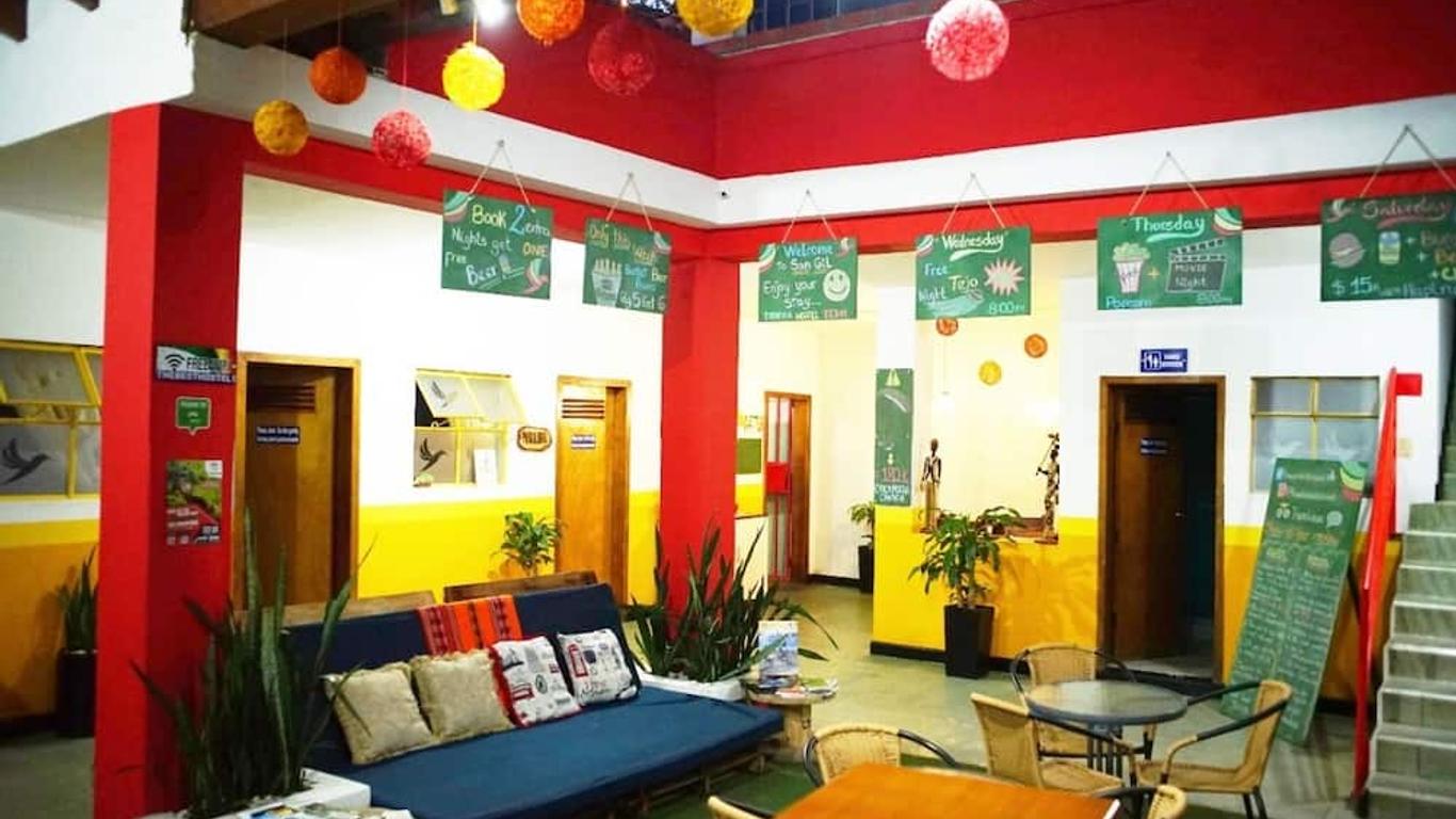 Traveler Hostel