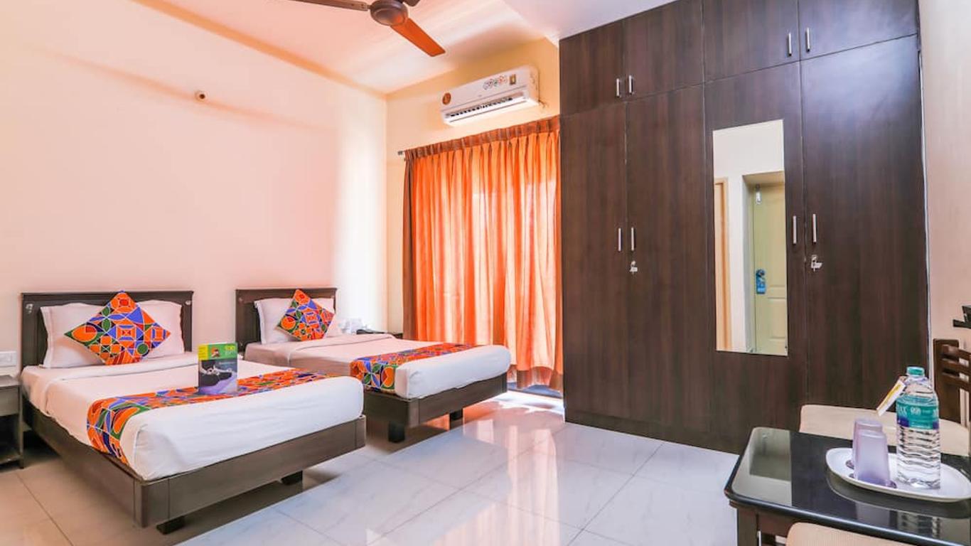 Fabhotel Haku Residency