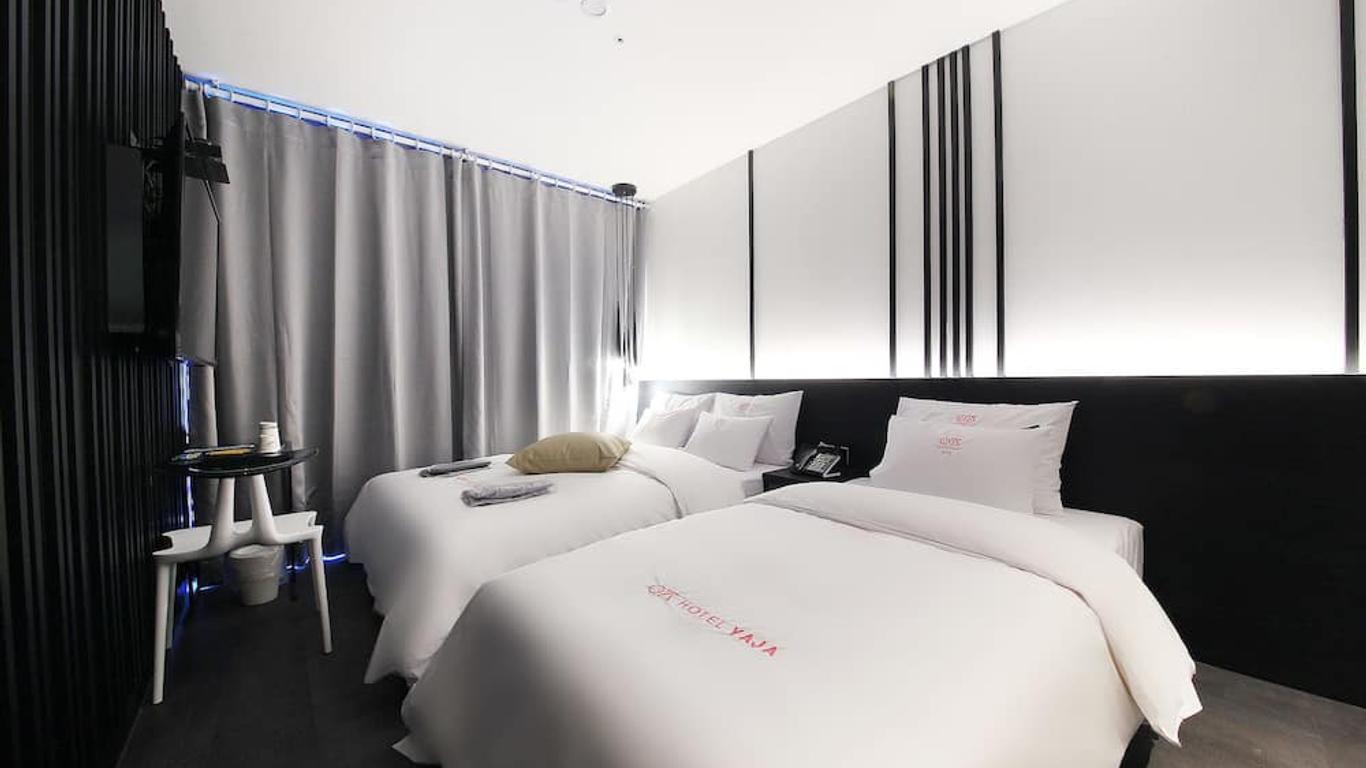 Yaja Hotel Wirye