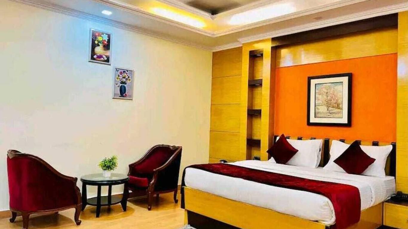 Hotel Awadh Inn
