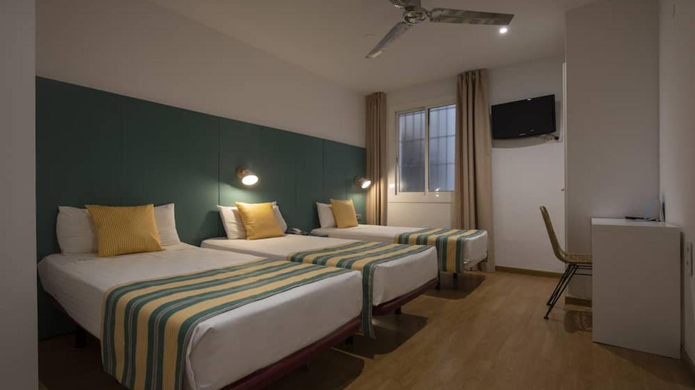 Yomo Hostal Bcn Port