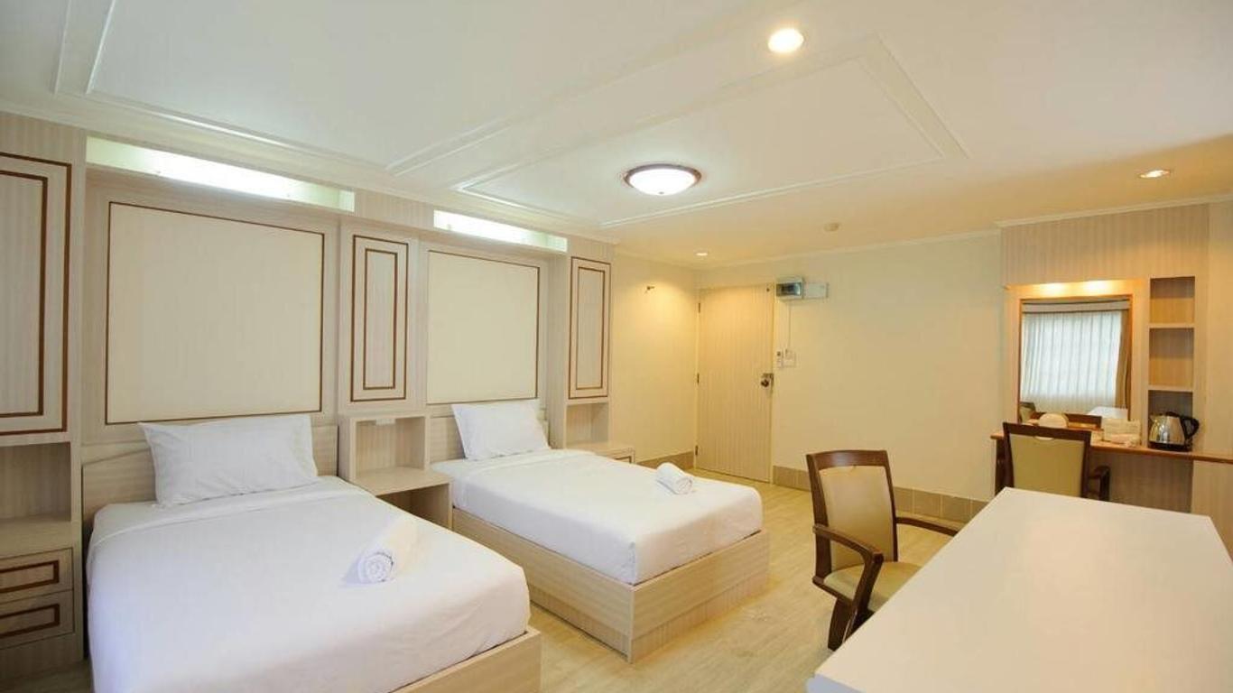 White Day Hotel