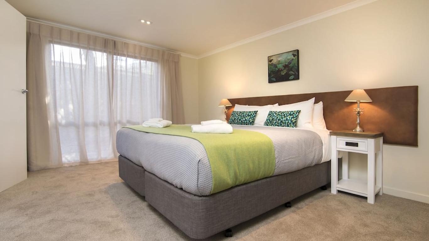 Furneaux Lodge