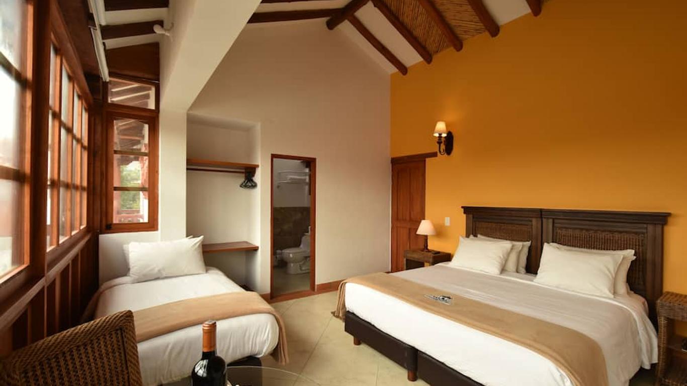Hotel Campanario Real