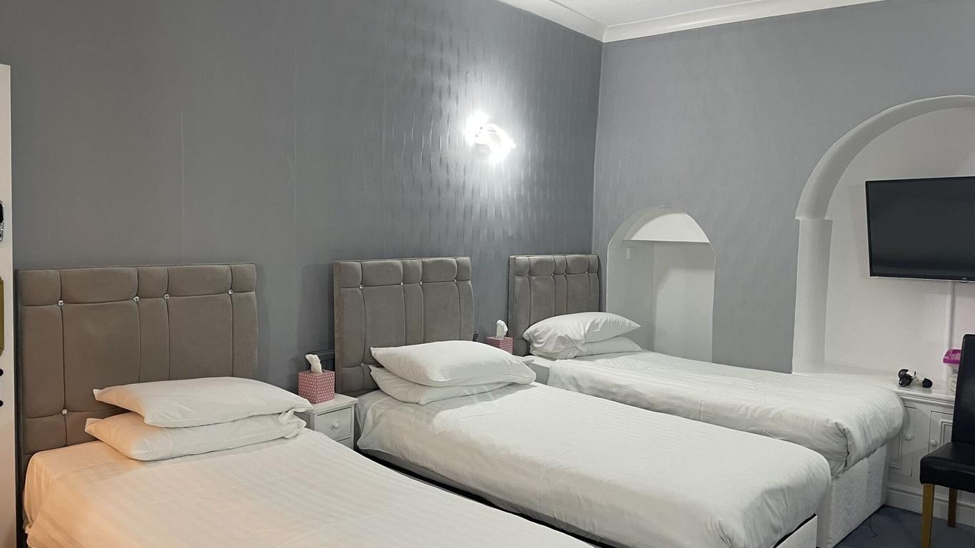 Diamonds Inn