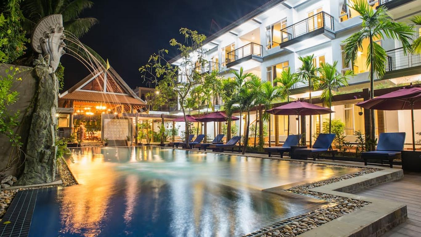 Naga Gate Boutique Hotel