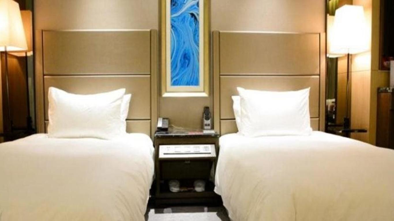 Enjoy Hotel