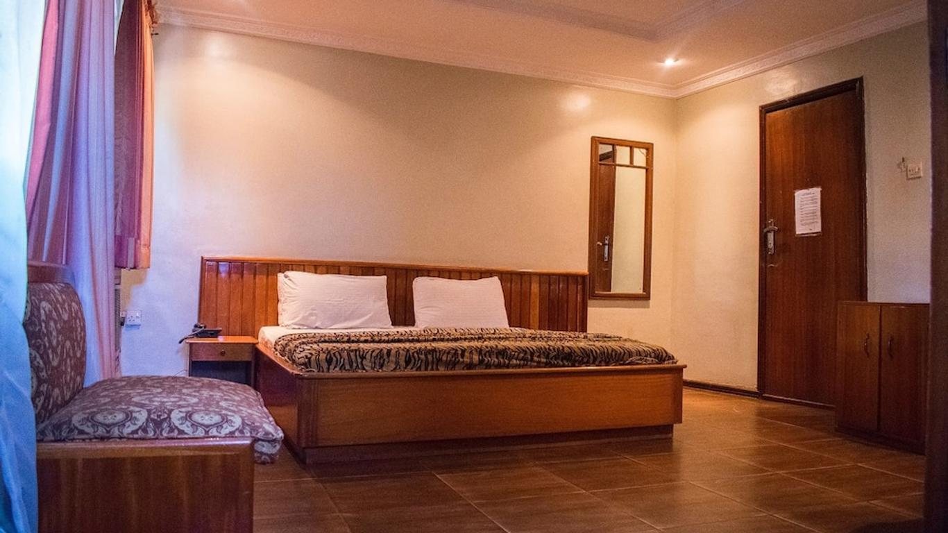 Chelsea Suites Limited (Main)