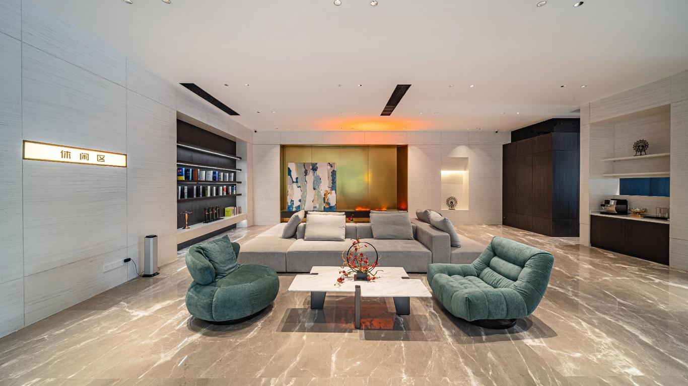 Elong Deluxe International Hotel - Guangzhoutianhe Smart City Branch