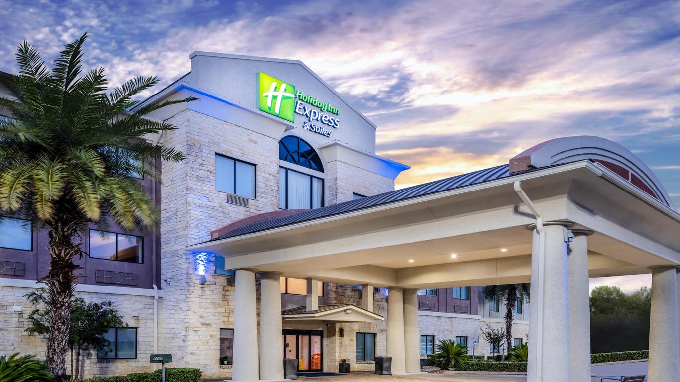 Holiday Inn Express & Suites Beaumont Nw Parkdale Mall