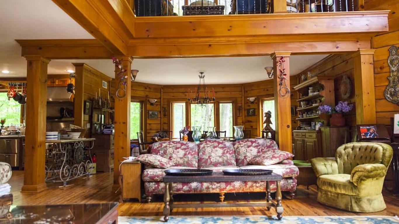 Honey Maple Grove Bnb