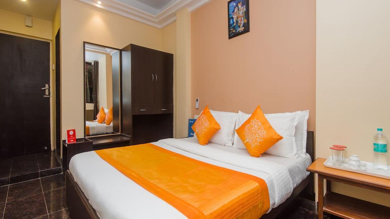Oyo 11672 Hotel Shubham