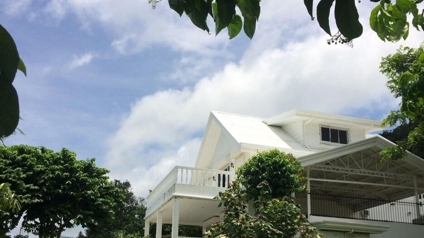 Satori Suites Basay..