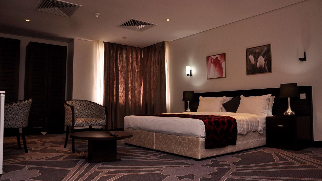 Golden Tulip Oniru Suites