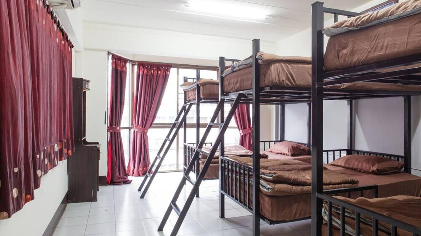 Starnong Cafe and Hostel