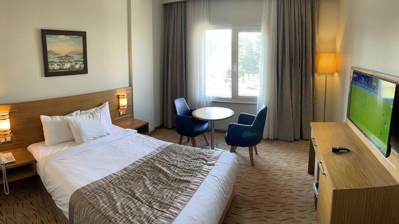 Hotel Almina Park