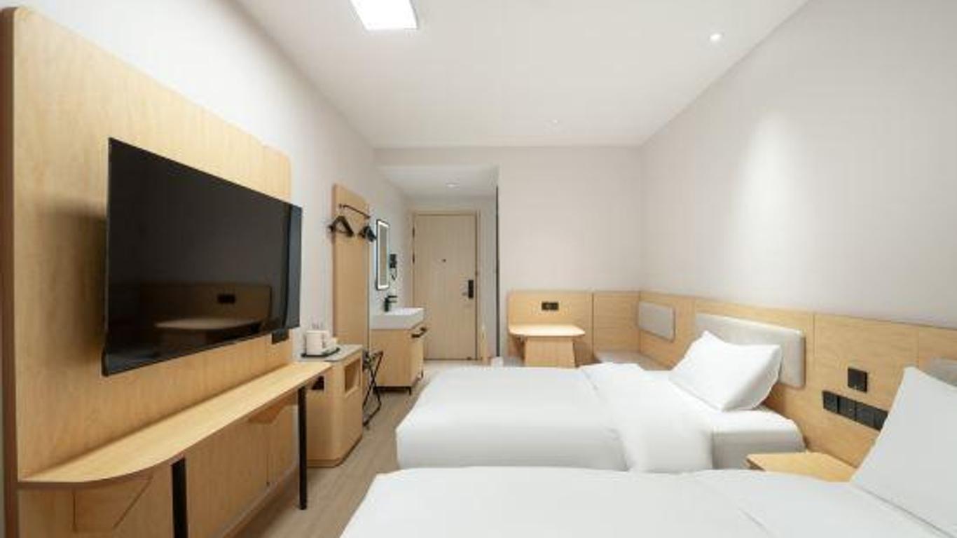 Hi Inn Shanghai Jiading New Town Hotel