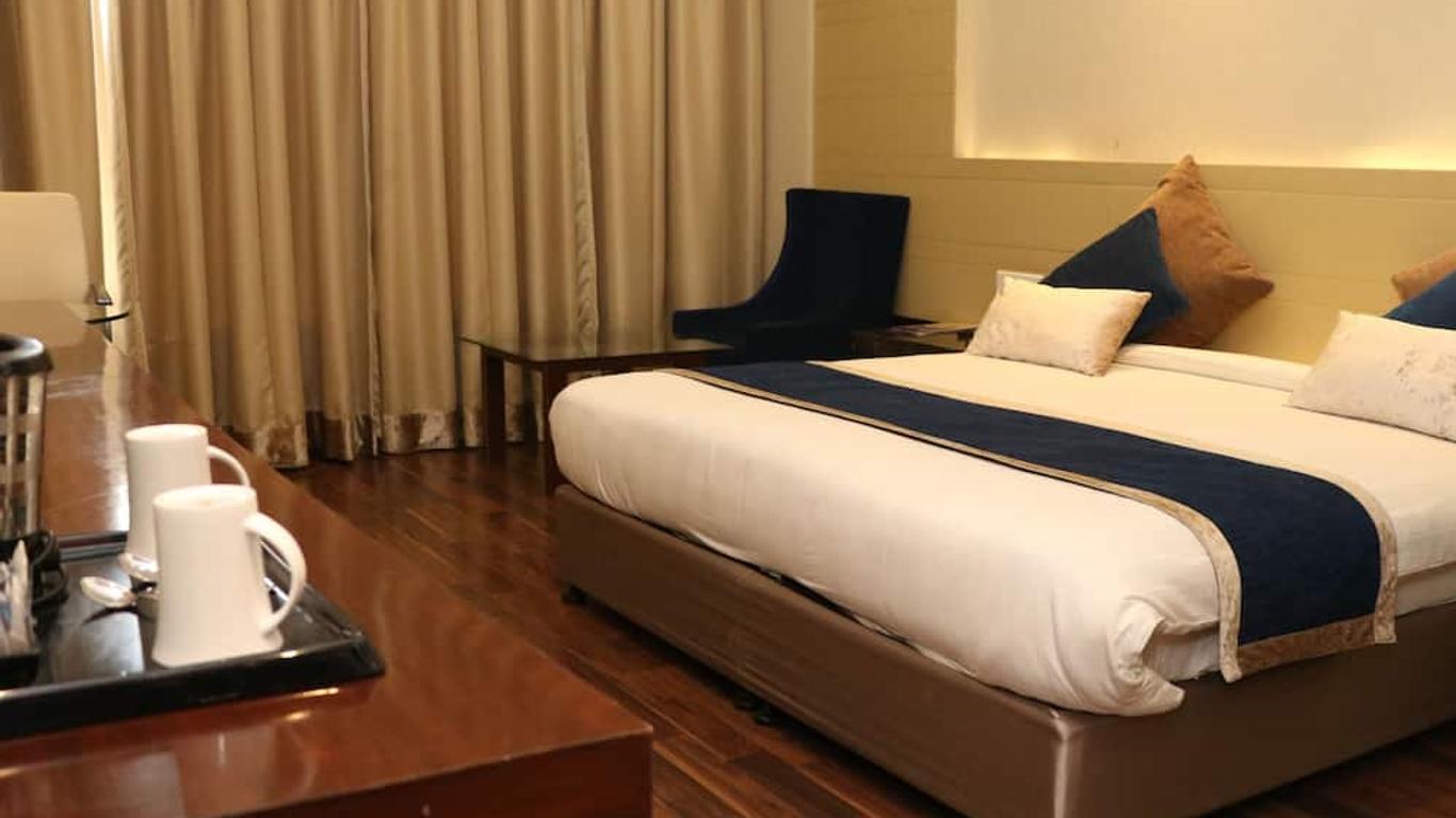 Hotel Lakhdatar