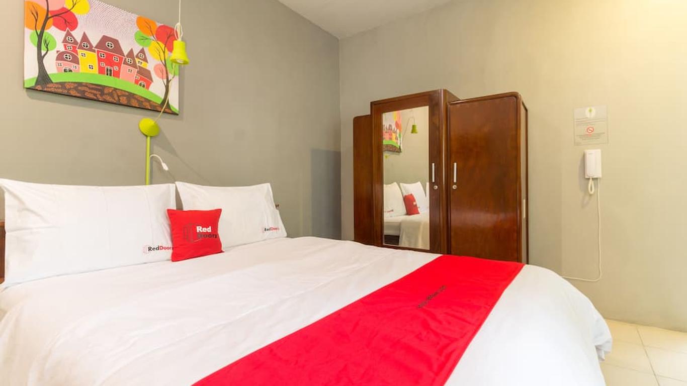 RedDoorz Near Gor Padjajaran Bogor