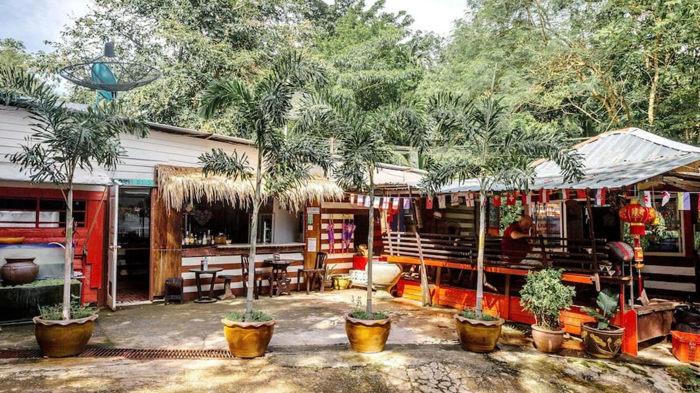 Tuk Tuk Guesthouse
