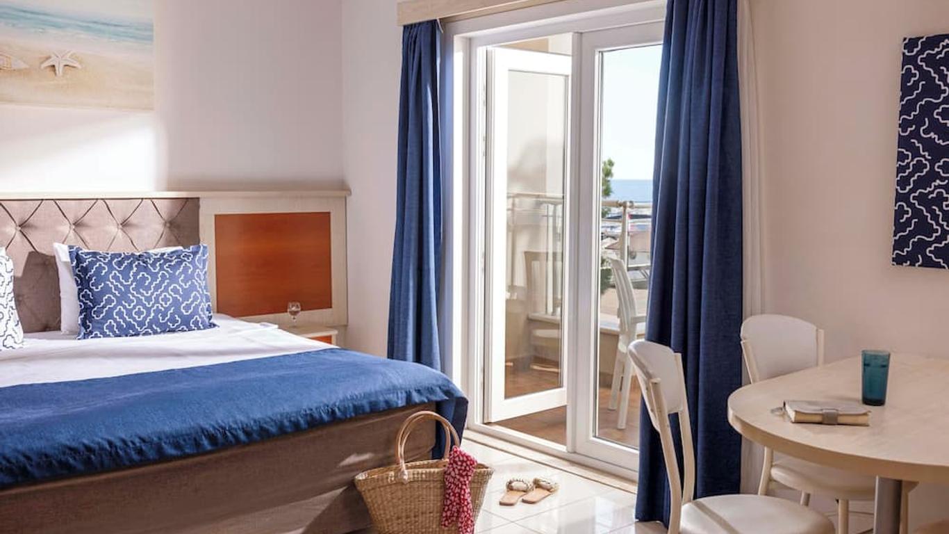 Family Life Pascha Bay Hotel