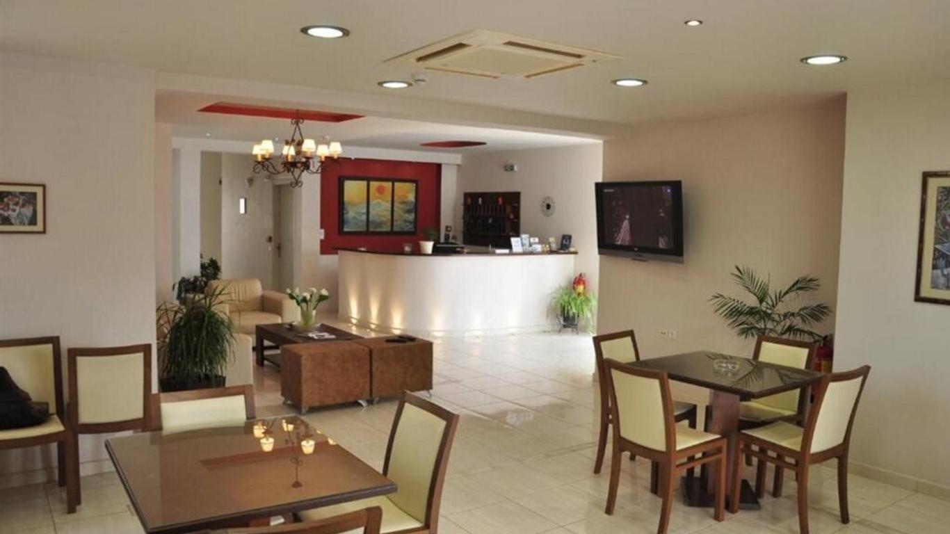 Ostria Hotel