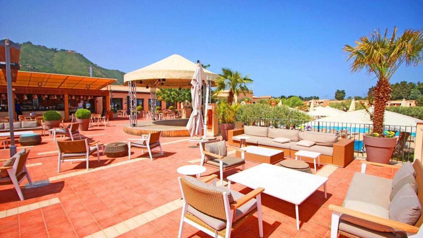 Sun House con piscina by Wonderful Italy