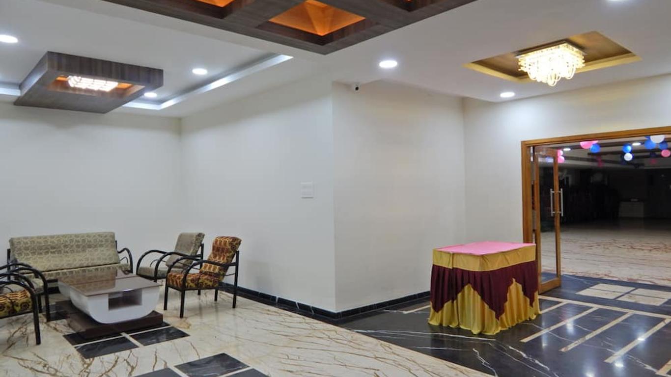 Hotel Aadhi