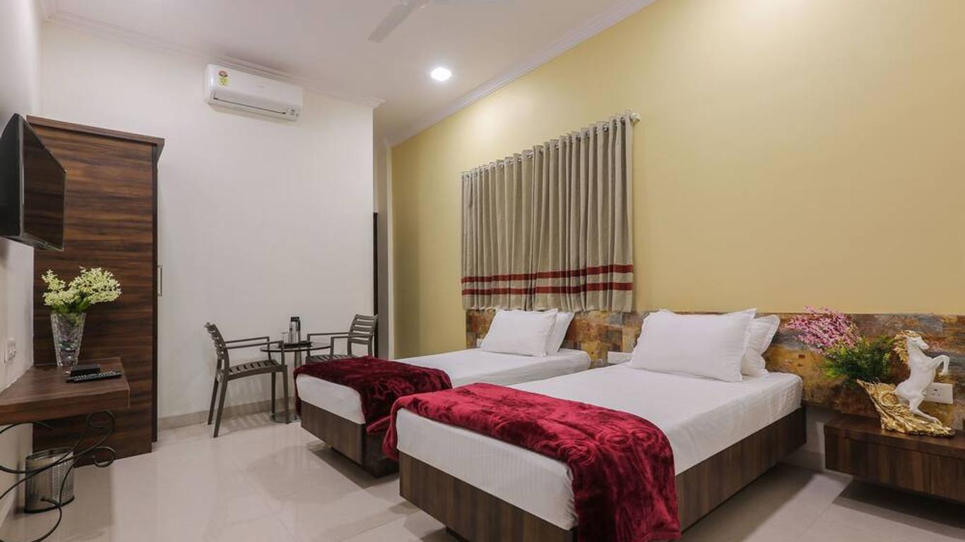 Hotel The Samrat