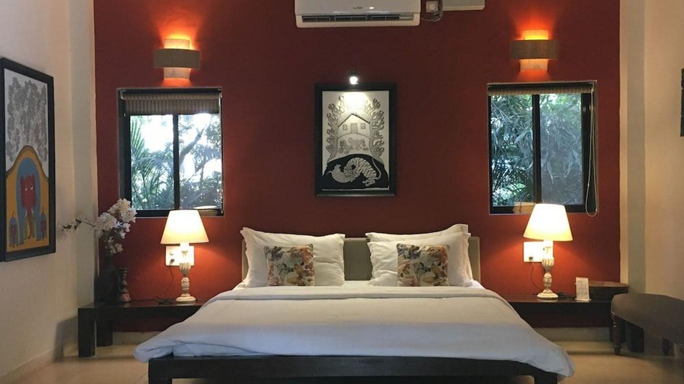 Mango Farm House Awas
