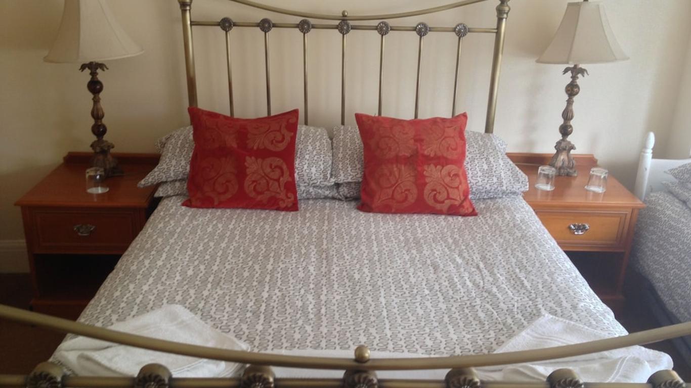 Malvern Lodge Guest House- Close To Beac