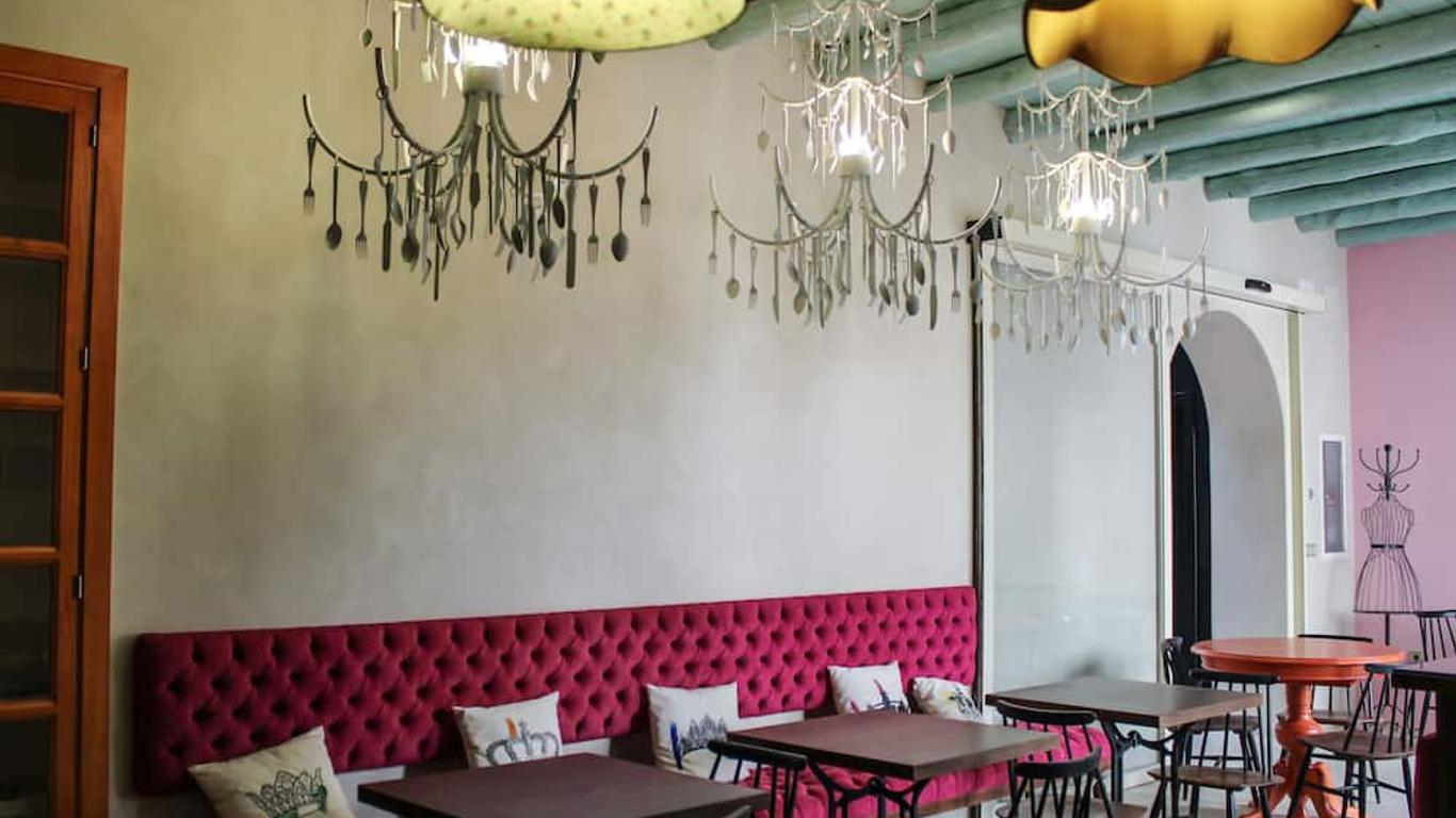 Hotel Restaurante Galeria Essentia