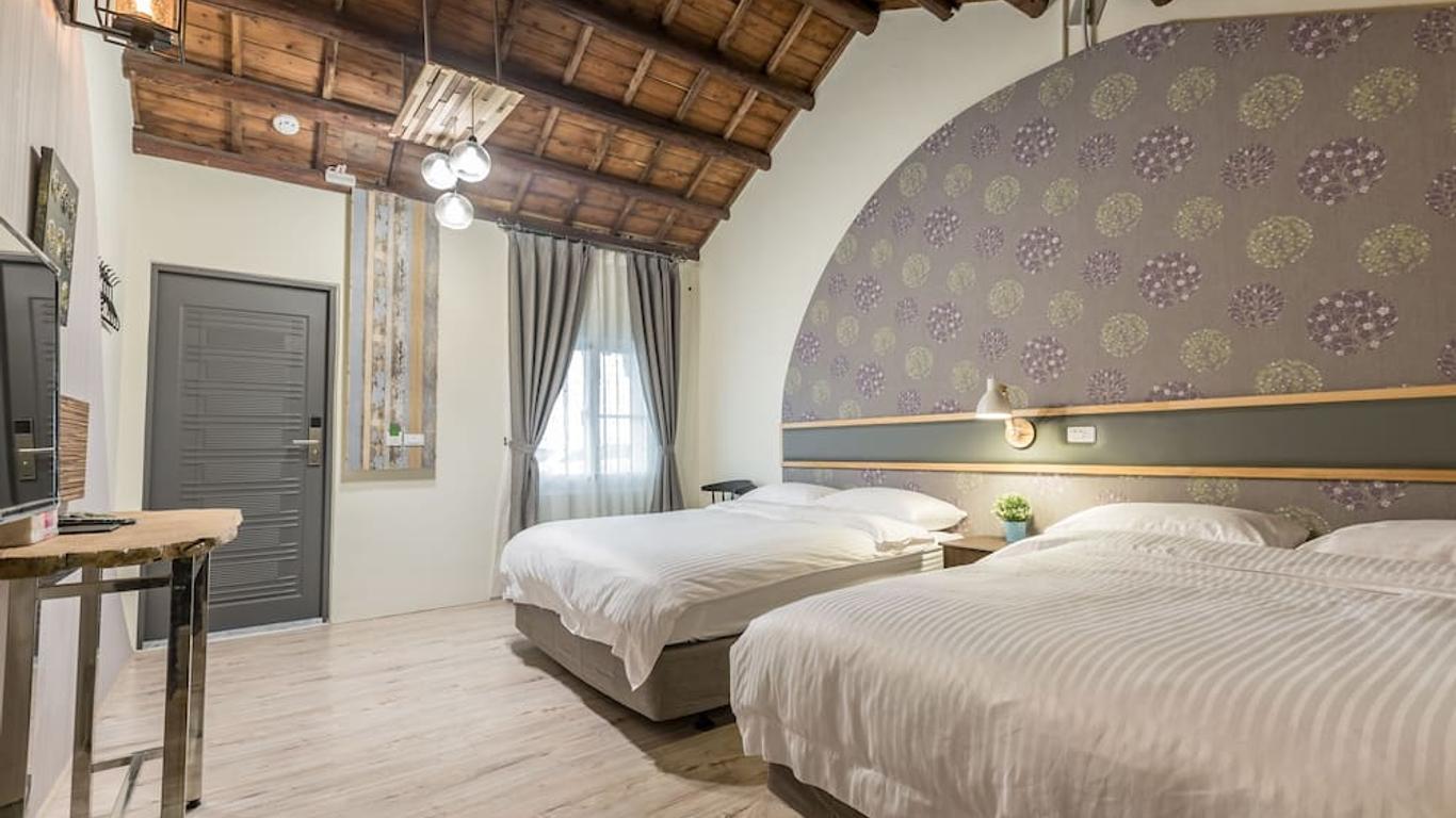 Searoad Homestay