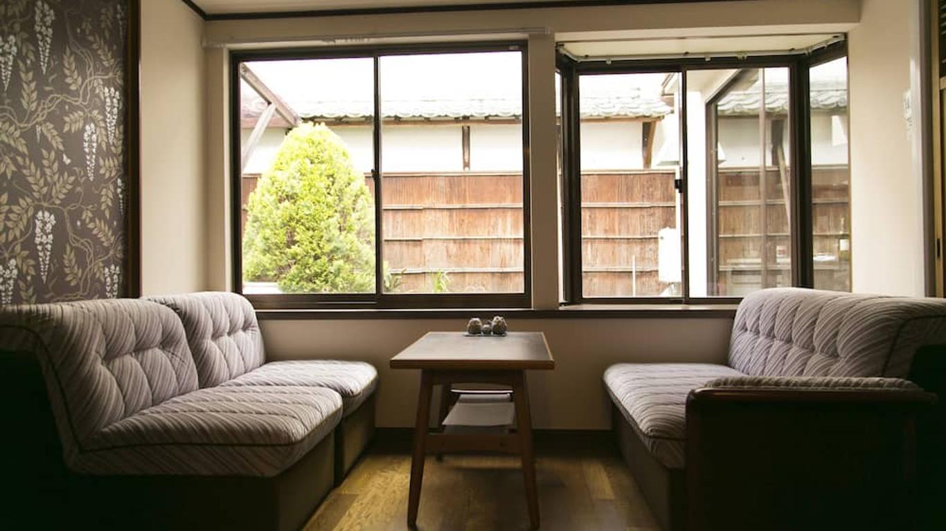 Female-Only Guesthouse Tomari-ya