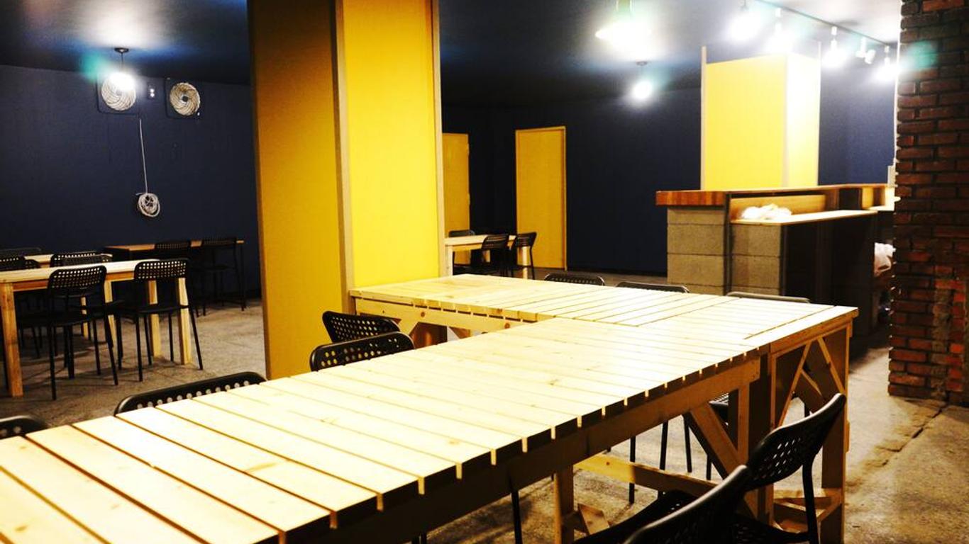 Onna Guesthouse - Hostel