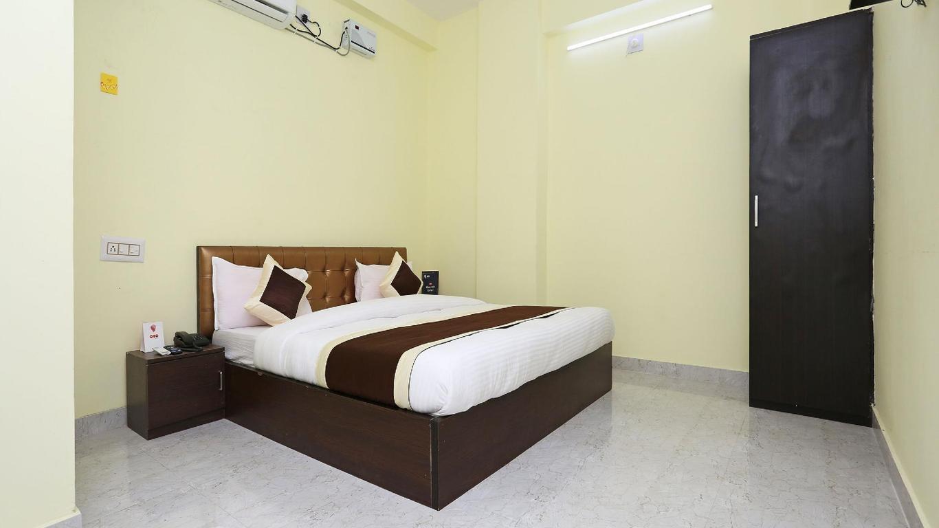 Hotel O Royal Treat