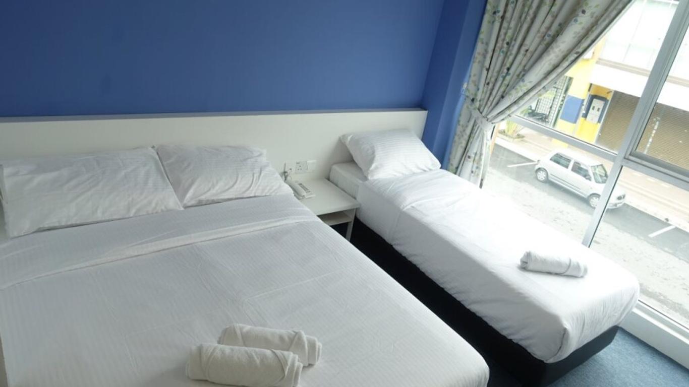 Lodge 10 Hotel