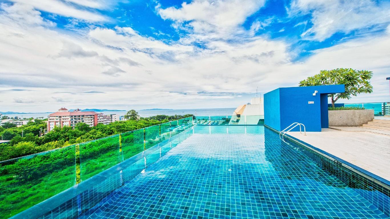 Acqua Condominium