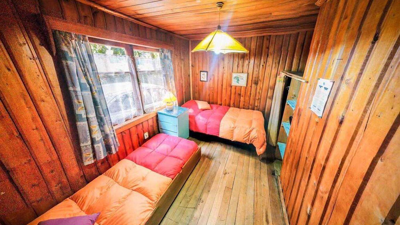 Hostal La Maison