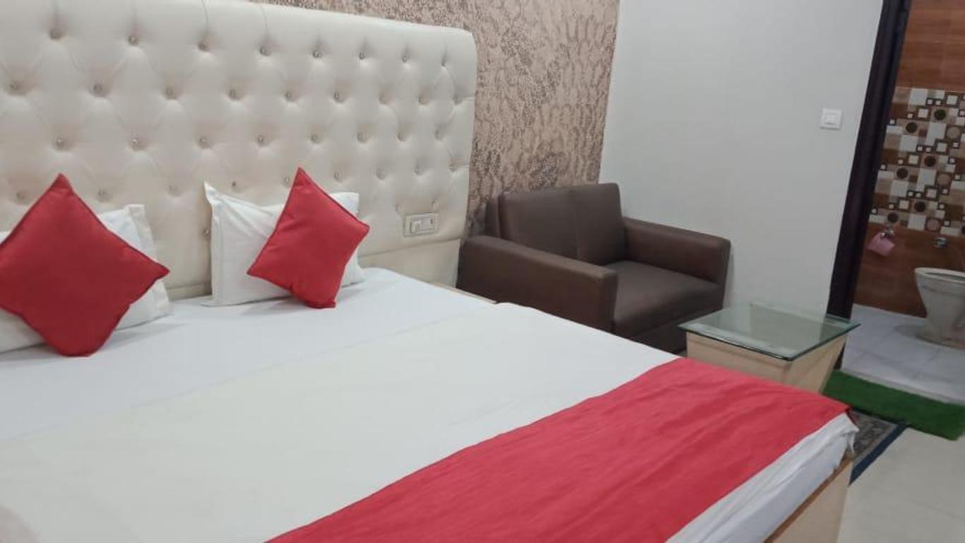OYO 7636 Hotel Kaushalya Residency