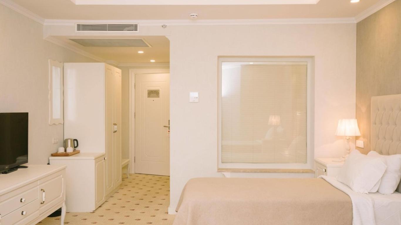 Burgaz Izer Hotel