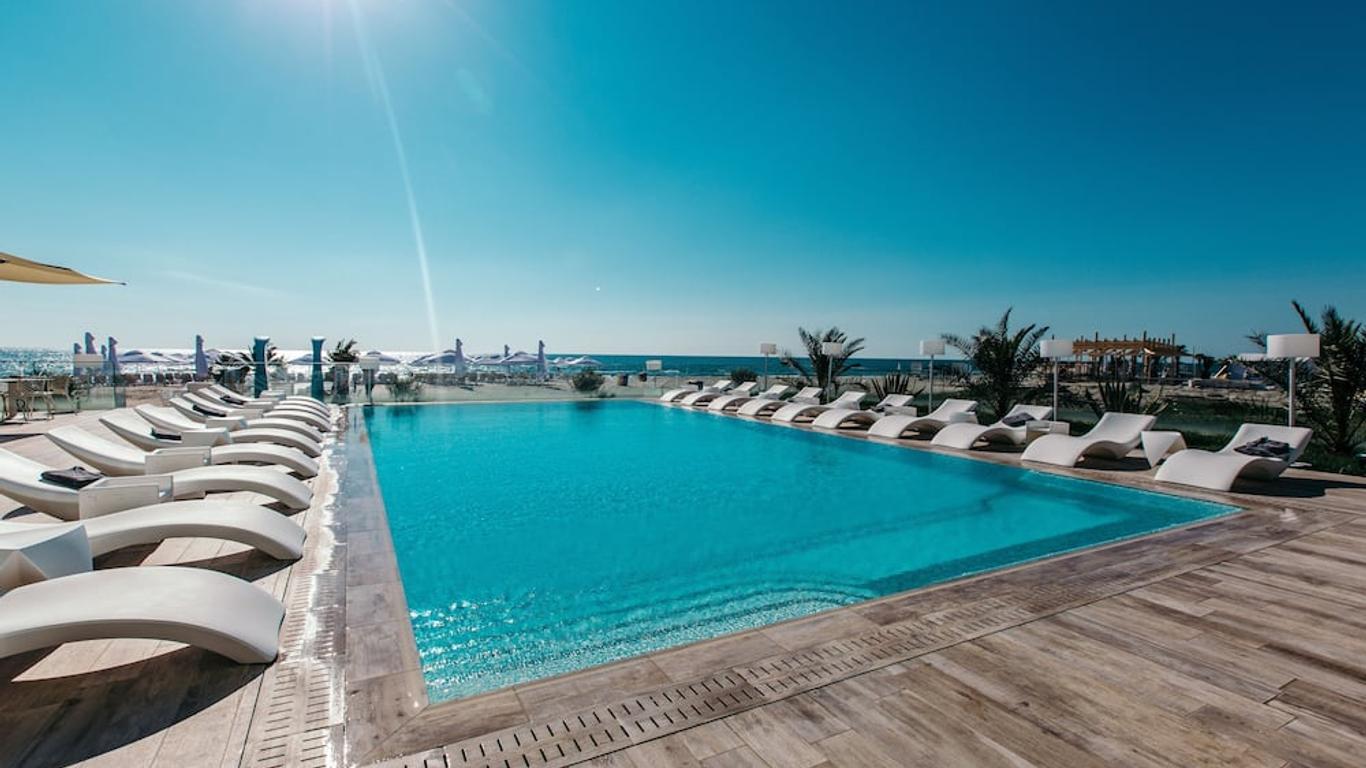 Hotel Opera Mamaia