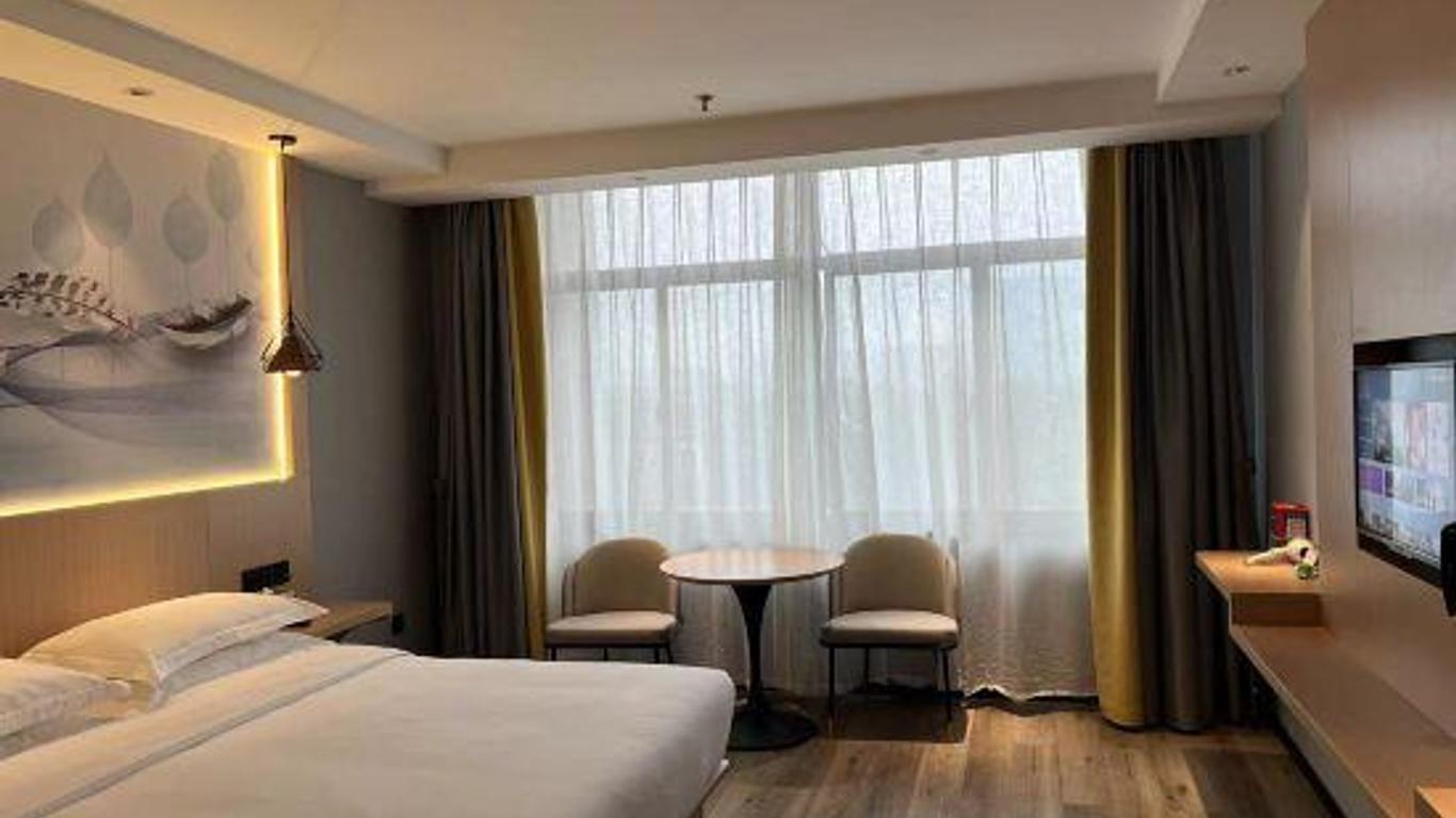 Deqing Shuiyue Qinghua Hotel (Branch 4)