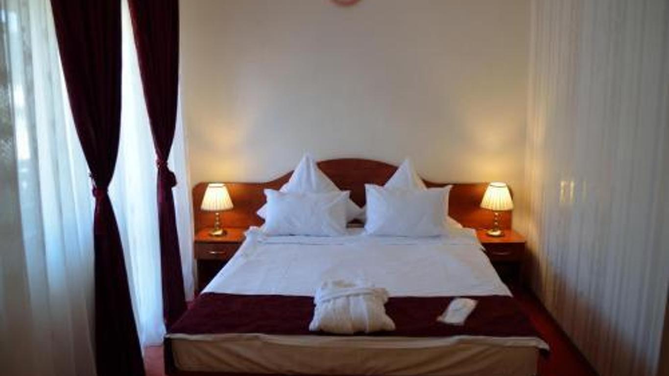 Hotel Rusu