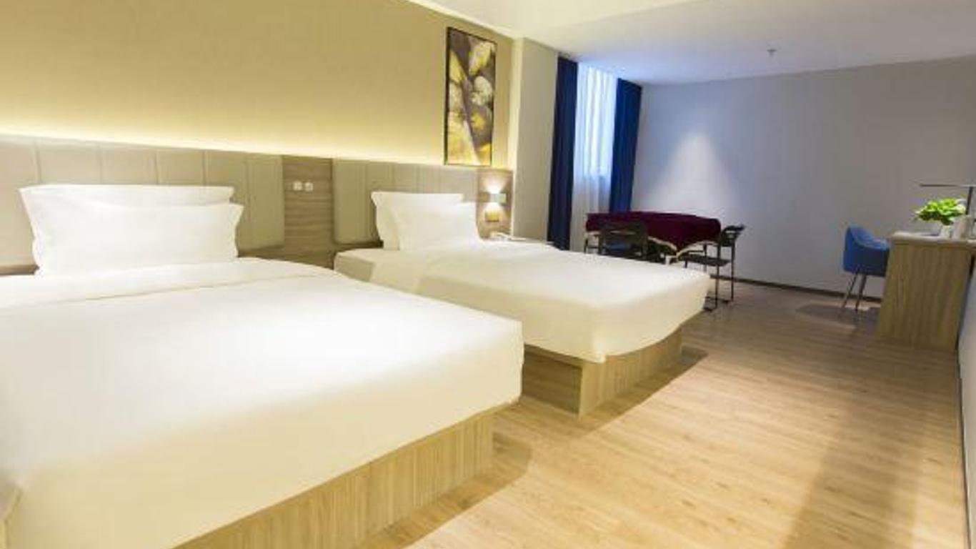 7 Days Premium Inn (Guangzhou Jingxi Nanfang Hospital Tonghe Metro Station)