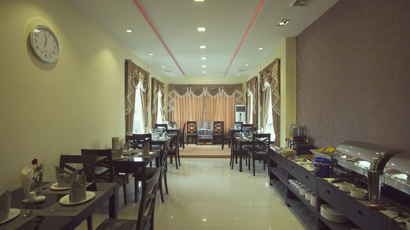 Royal Platinum Hotel