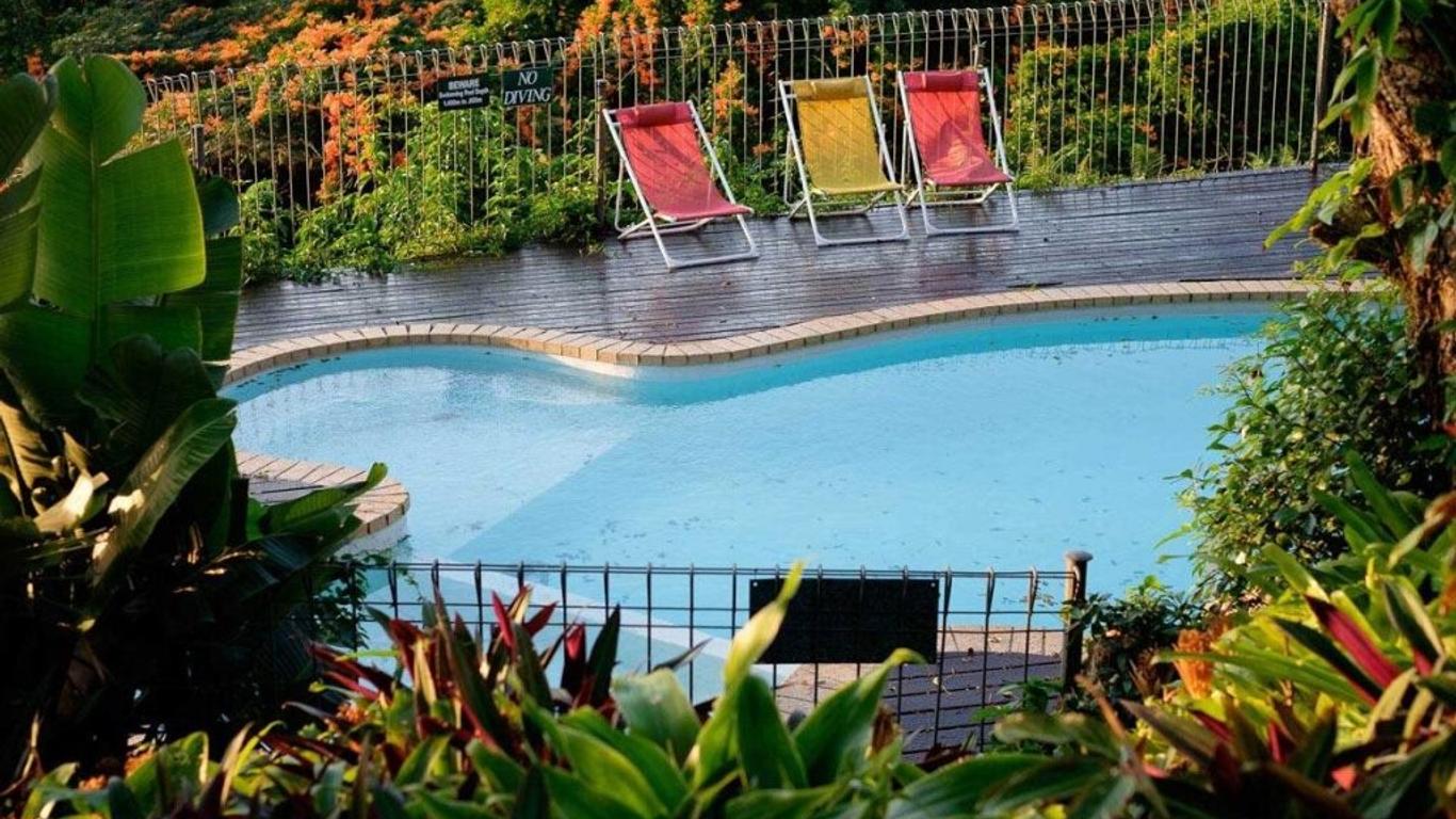 St Lucia Eco Lodge