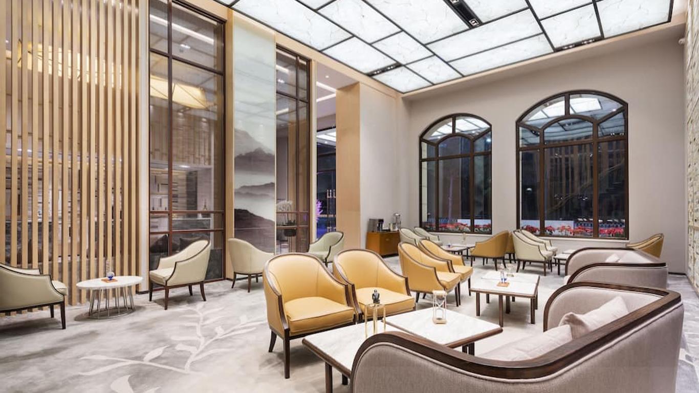 Bangkok One Hotel - Shenzhen Dalang Commercial Center
