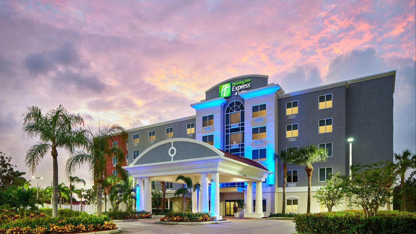 Holiday Inn Express & Suites Port St. Lucie West